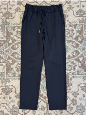 Lululemon Black Joggers Pants Tie Front Ruched Elastic Waist Size 4 with Pockets